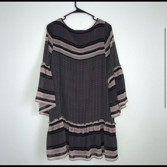 Striped dress - Picture 1 of 3